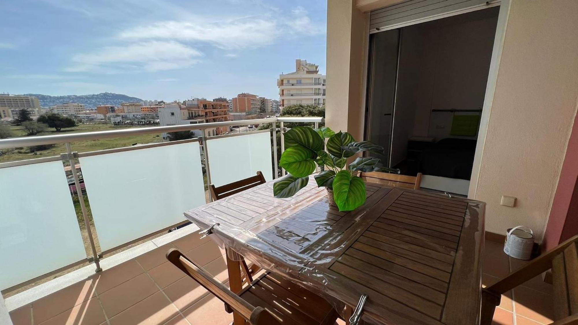 Apartamento Acogedor Con Piscina En Santa Margarita Roses Exterior photo